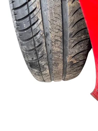 2x VW Polo 6N2 6N Lupo 185/55R14 80H Reifen Felgen Sommerreifen ca. 4-5mm (183315)