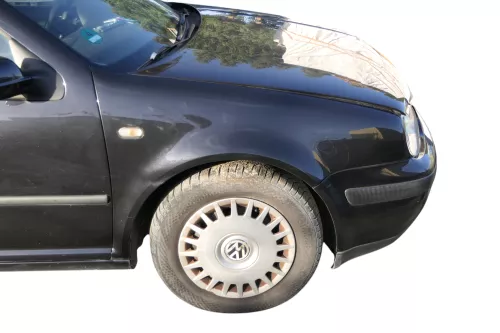 VW Golf 4 1J Kotflügel vorne rechts schwarz LC9Z