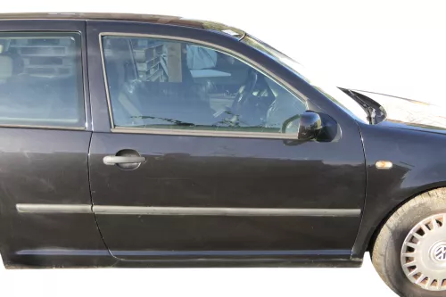 VW Golf 4 Tür vorne rechts Beifahrertür 2/3-Türer schwarz LC9Z ohnAnbauteile (183336)