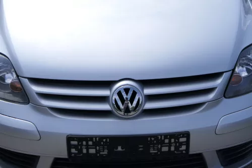 VW Golf 5 5M1 Plus Stoßstange vorne Frontoßstange Stoßfänger silber LA7W  SWR (183428)