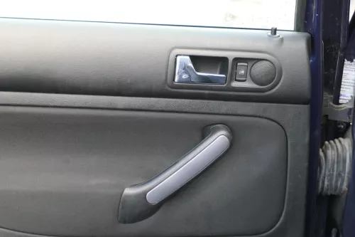 Golf 4 Bora Mittelkonsole Verkleidung um Radio 1j1858069G Dekor grau Türgriff (183485)