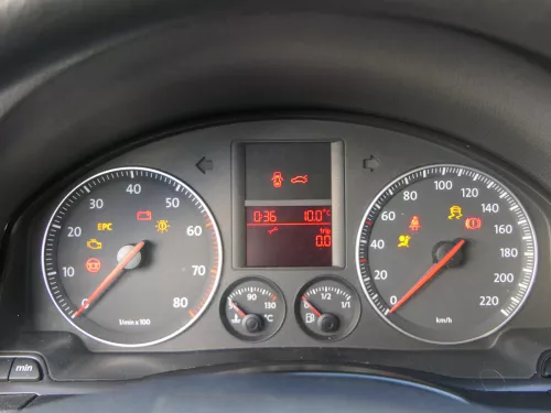 VW Golf 5 1K 5M Plus Tacho Kombiinstrument 1K0920853 113.000km Benziner BCA BLN