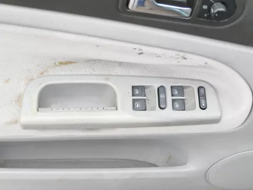 1x Passat 3B Variant Türverkleidung Verkleidung Tür vorne links Griff grau (183625)