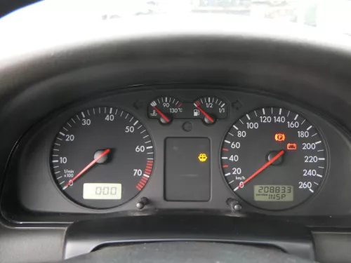 VW Passat 3B Tacho Tachometer Kombiinstrument 208.000km 3B1919860 Benziner