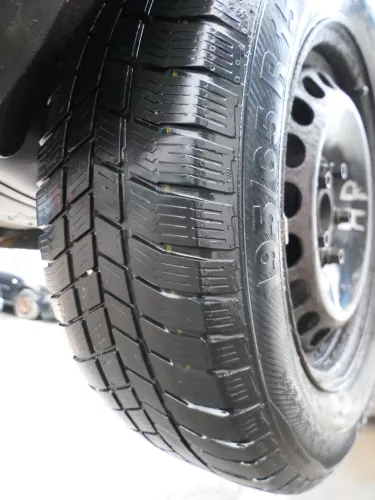 1x A4 B5 A6 4B Passat 3BG Felgen Reifen Winterreifen M+S 195/65 R15 91T 7-8mm VR (183639)