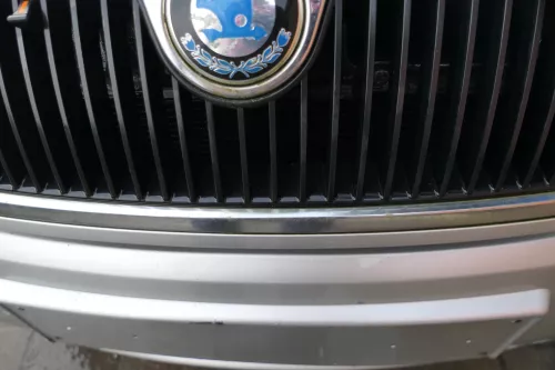 Fabia 6Y Zeichen Kühlergrill Grill Gitter 6Y0853668 silber grau LF7T Logo (183658)