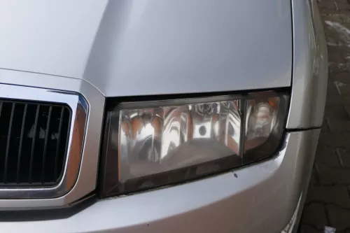 Fabia 6Y Zeichen Kühlergrill Grill Gitter 6Y0853668 silber grau LF7T Logo (183658)