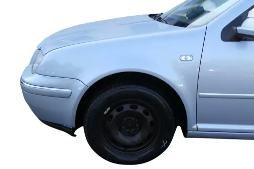 VW Bora Stoßstange vorne Frontstoßstange Stoßfänger vorn blau LB5S (183687)