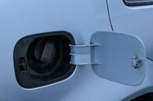 VW Bora Limousine Tankdeckel Deckel Tank Tankverschluß blau LB5S