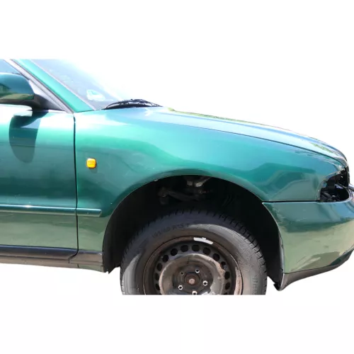 Audi A4 B5 (bis caMitte1999 Bild vergle) Kotflügel vorne rechts grün LZ6L