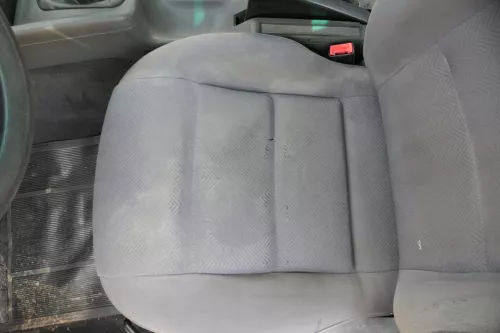 Audi A4 B5 Sitz Fahrersitz vorne links höhenverstellbar (183780)