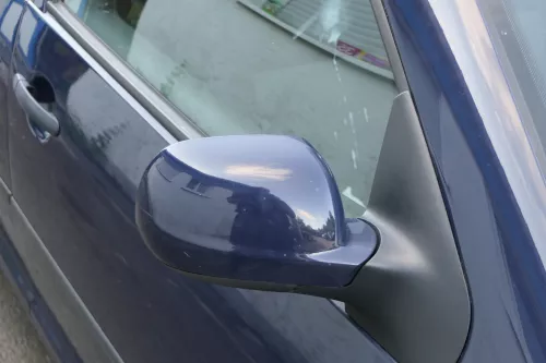 VW Golf 4 Bora elektrischer Spiegel vorne rechts Außenspiegel blau LA5G Glas (183901)