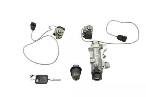 Audi A3 8L Schloßsystem 2x Türschloß 1x Schlüssel Schloß Zündschloß Heckschloß