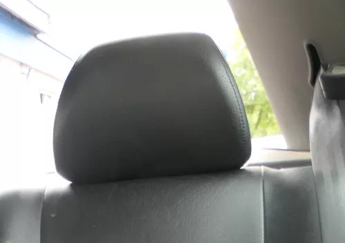 1x Audi A3 8L Kopfstütze hinten (rechts / links) Leder schwarz