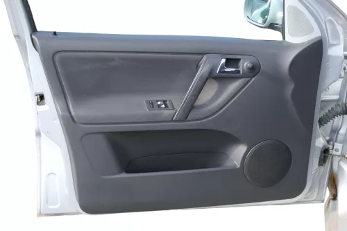 1x VW Polo 6N2 Türverkleidung Verkleidung Tür vorne links 4/5-Türer off-black 