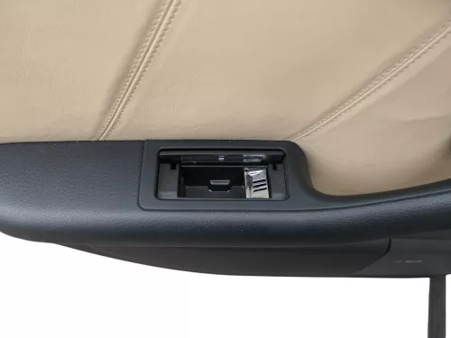 1x A6 4B Türverkleidung Verkleidung Tür hinten links Leder onyx / vanille Bose (184106)