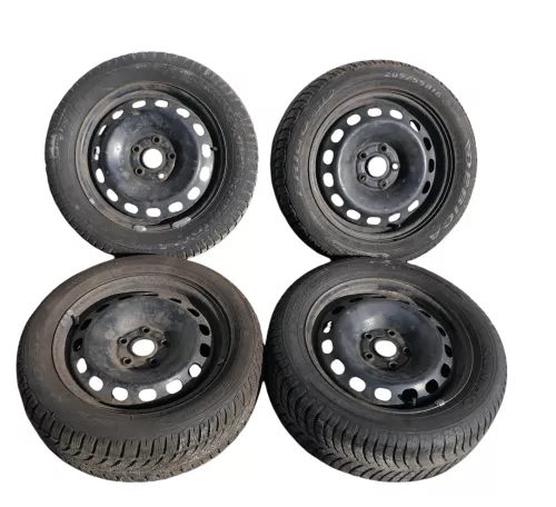 4x Audi A4 8E A6 4B Felgen 205/55 R16 91H Winterreifen Reifen 4-8mm