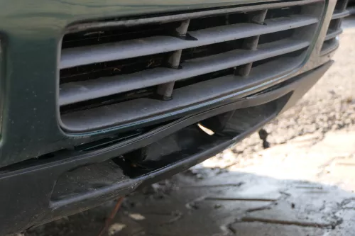 VW Bora Stoßstange vorne Frontstoßstange Stoßfänger vorn grün LC6M SWR (184177)