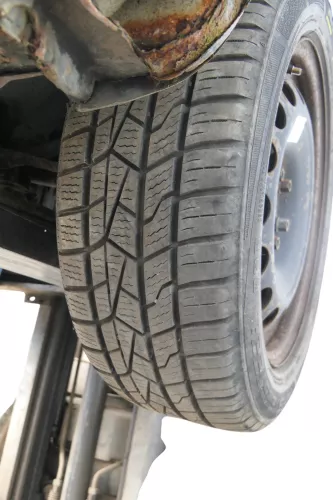 2x Golf 4 Bora Reifen Felgen 205/55 R16 Winterreifen 7-8mm M+S Allwetterreifen (184208)