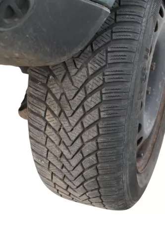 1x  Golf 4 Bora Reifen Felgen 205/55 R16 Winterreifen 7mm M+S Allwetterreifen VL (184209)