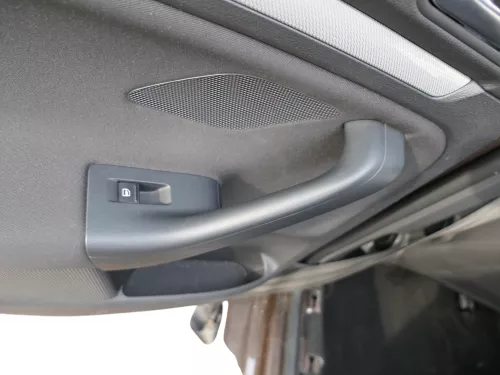 1x VW Golf Variant Kombi AJ5 Türverkleidung Verkleidung Tür hinten links schwarz (184236)