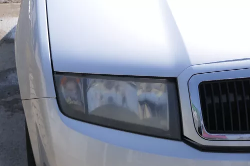 Skoda Fabia 6Y Stoßstange Stoßfänger vorne silber grau LF7T 2000-2004 (184279)