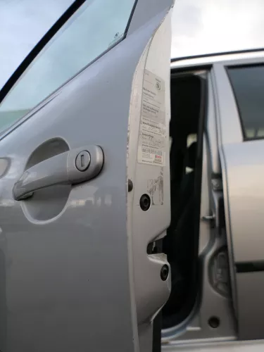 Skoda Octavia 1U Kombi + Limo Tür vorne links Fahrertür blau LF5U 9460 ohne Anba (184306)