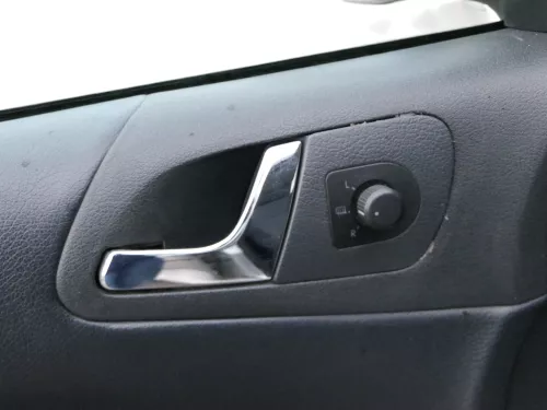 1x Octavia 1U Kombi Türverkleidung Verkleidung Tür vorne links (184312)