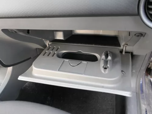 Seat Ibiza 6L Handschuhfach Handschuhfachdeckel Deckel Klappe schwarz (184403)