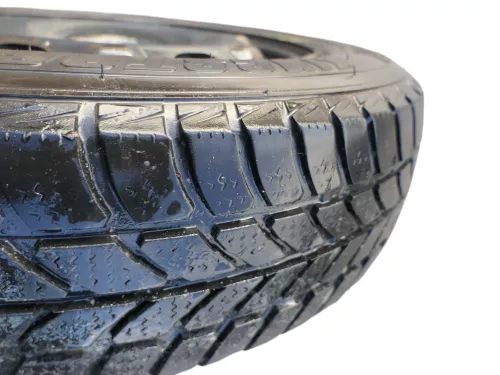 4x Skoda Fabia Felgen Reifen 165/70 R14 81T Winterreifen M&S 5jx14H2 ET35 6mm (184409)