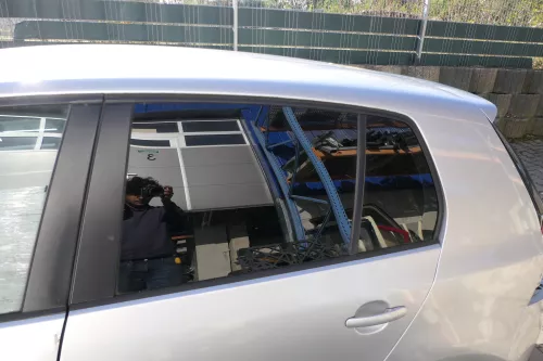 Golf 5 V 1K Tür Türrahmen hinten links 4/5-Türer grau silber LA7W -ohneAnbautei (184424)