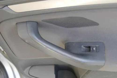 1x Golf 5 Limousine Türverkleidung Verkleidung Tür hinten rechts 4/5-Türer (184431)