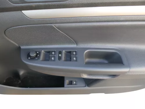 Golf 5 Limousine Türverkleidung Tür vorn rechts 4/5Türer RECHTSLENKER RHD Leder (184456)