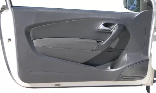 1x VW Polo 6R Türverkleidung Verkleidung Tür 2/3-Türer vorne links schwarz
