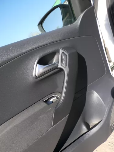 1x VW Polo 6R Türverkleidung Verkleidung Tür 2/3-Türer vorne links schwarz (184505)