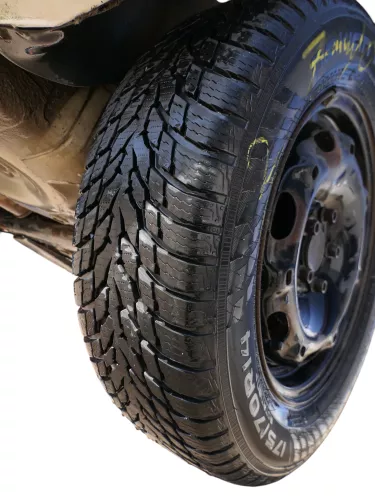 2x VW Polo 9N Felgen Reifen 175/70 R14 84T Winterreifen 5jx14H2 ET35 ca. 6-7mm (184561)