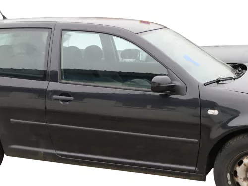 VW Golf 4 Tür vorne rechts Beifahrertür 2/3-Türer schwarz LC9Z ohnAnbauteile