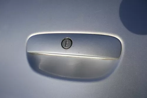 VW Polo 9N 9N3 Griff Heckkklappe Heckklappengriff grau silber LA7W -OHNE Zentral