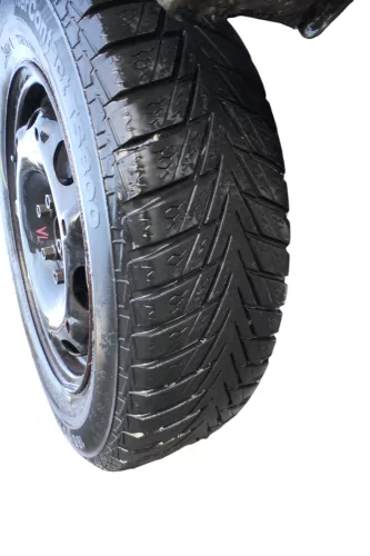 4x Skoda Fabia Felgen Reifen 165/70 R14 81T Winterreifen M&S 5jx14H2 ET35 5-6mm (184656)