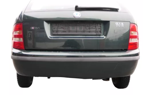 Skoda Fabia 6Y Kombi Stufenhec Stoßstange hinten Heckstoßstange grün LF8C