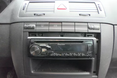 VW Golf 4 Bora T5 T4 Radio Pioneer Flac CD-Player USB DEH-1800UB (184815)