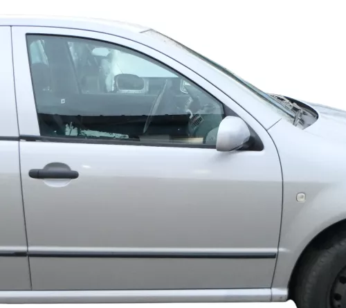 Skoda Fabia 6Y Kombi Limousine Tür vorne rechts Beifahrertür silber grau LF7T