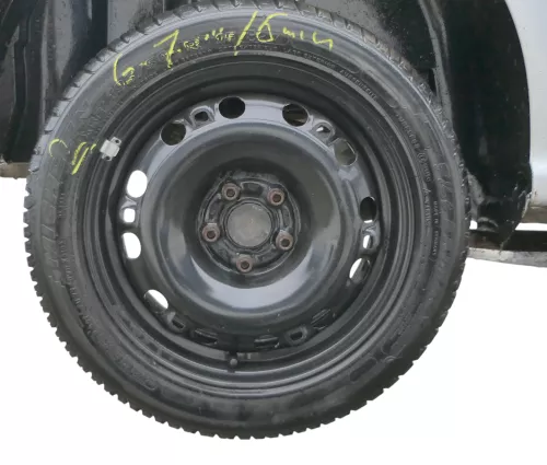 1x VW Polo 9N Ibiza Felge Reifen 195/50 R15 82V Sommerreifen 6-7mm Ersatzrad (184866)