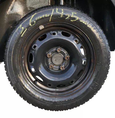 4x Polo 6R 9N Ibiza Felgen 185/60 R14 Winterreifen M+S 6jx15 ET38 Reifen 5-6,5mm (184890)