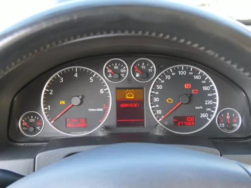 Audi A6 4B Tacho Tachometer Kombiinstrument 277.000km 4B0920933J 2,4 3.0 ASN