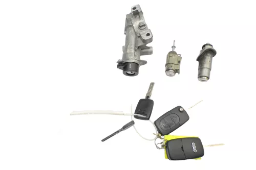 Audi A6 4B Zündschloß Schloß Heckschloß 3x Schlüssel 1x Türschloß Schloßsystem