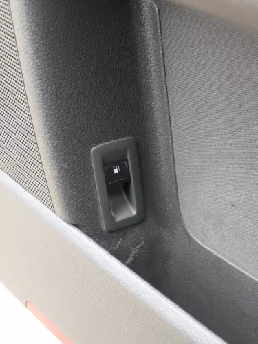 VW Golf Plus 5M 1x Türverkleidung Verkleidung Tür vorne links schwarz (185038)