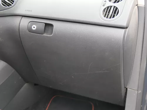 VW Golf Plus 5M Deckel Klappe für Handschuhfach Handschuhfachdeckel -Kratzer