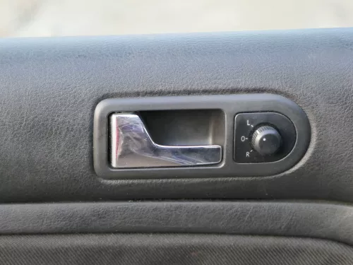 1x Golf 4 Bora Türverkleidung Verkleidung Tür vorne links 4/5-Türer schwarz (185086)