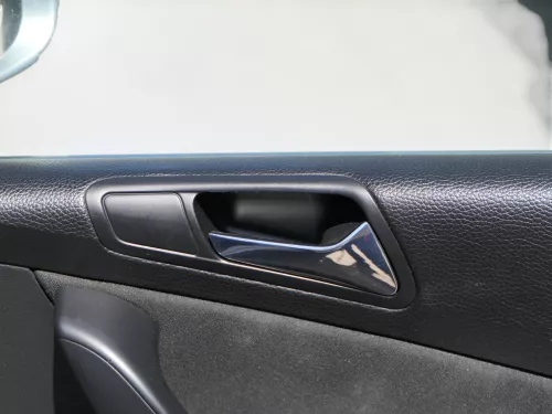 1x VW Passat 3C Variant Türverkleidung Verkleidung Tür vorne rechts schwarz (185102)